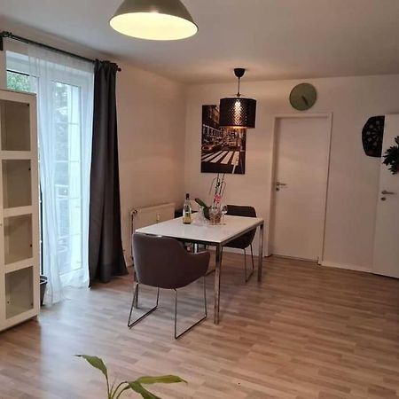 Gemuetliche & Ruhige Unterkunft Erftstadt Bagian luar foto